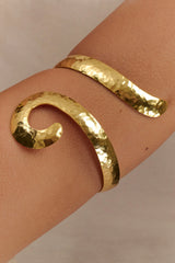 Hyacinth Textured Swirl Arm Band - Gold