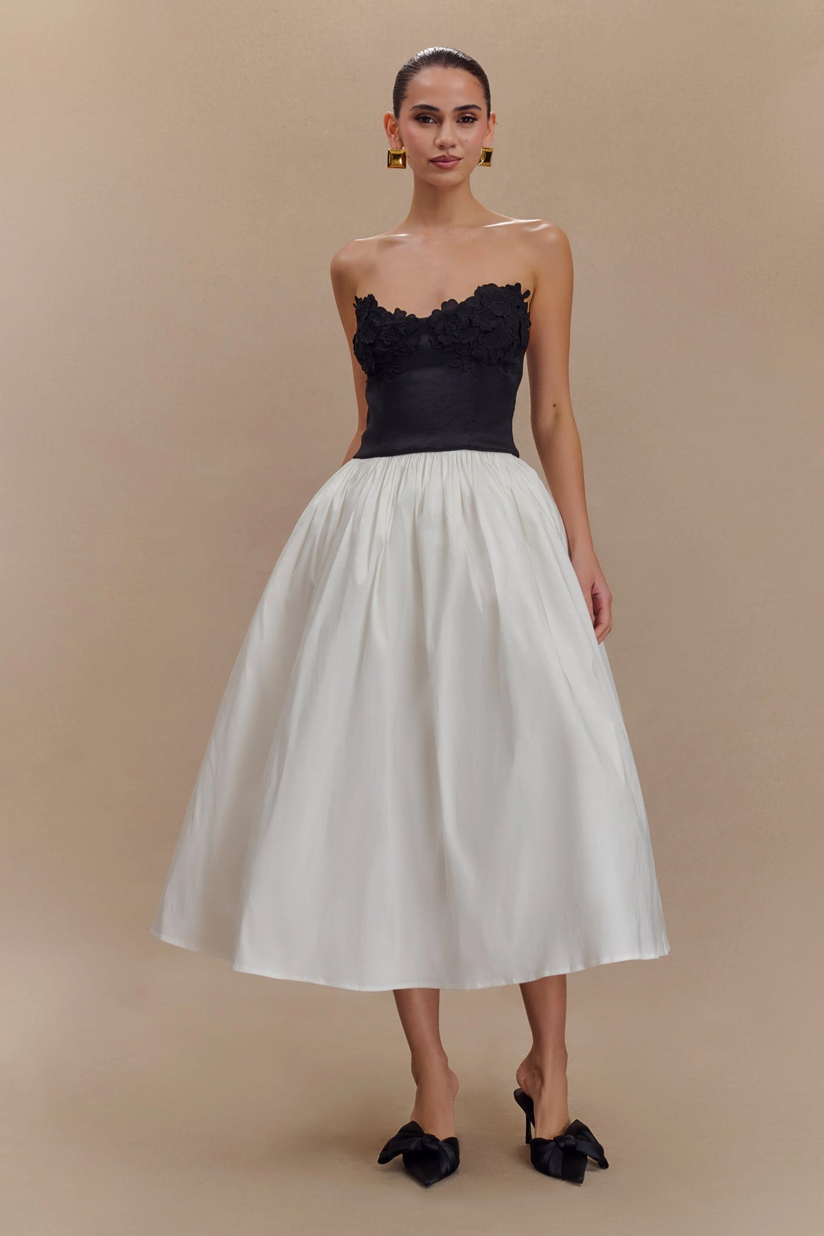 Elyssa Embroidered Contrast Midi Dress - Black/White